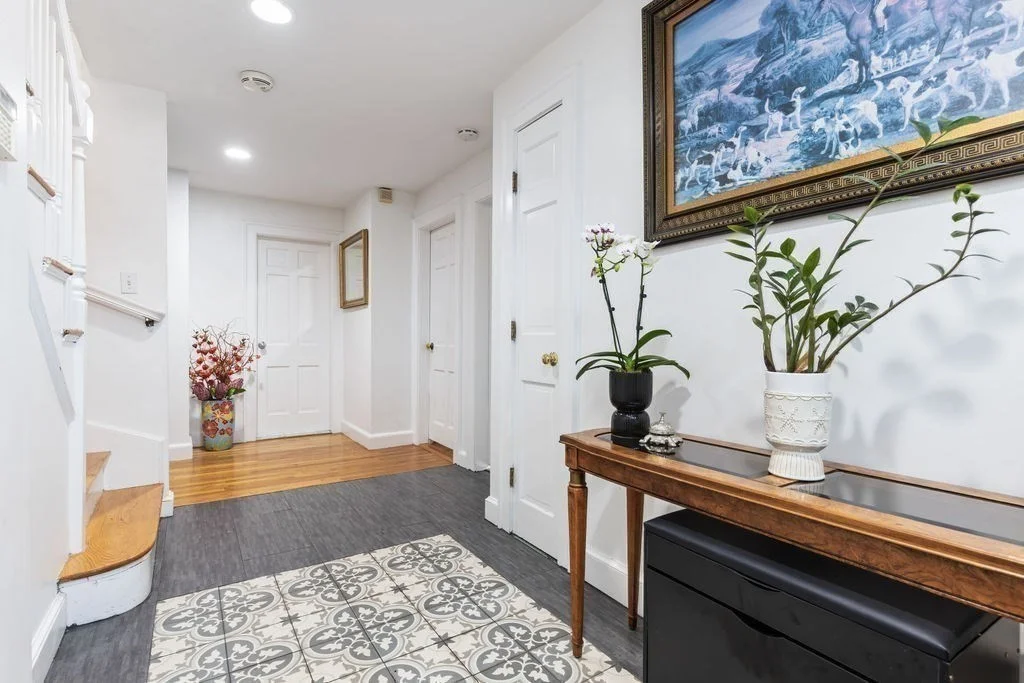 5 bed, 3 bath apartment for rent at 542 Commonwealth Ave Unit 542, Newton — photo 9 of 31