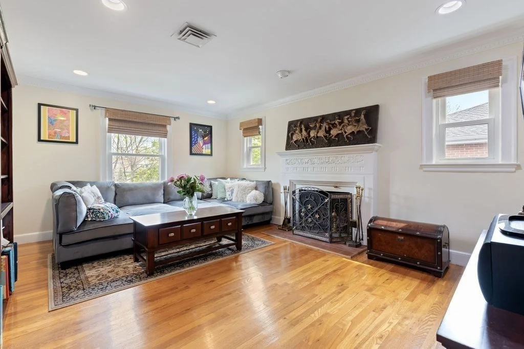 5 bed, 3 bath apartment for rent at 542 Commonwealth Ave Unit 542, Newton — photo 17 of 31