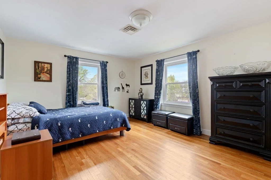 5 bed, 3 bath apartment for rent at 542 Commonwealth Ave Unit 542, Newton — photo 22 of 31