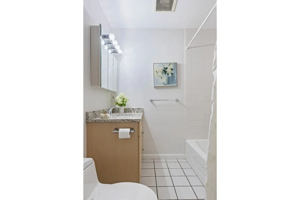 5 bed, 3 bath apartment for rent at 542 Commonwealth Ave Unit 542, Newton — photo 15 of 31