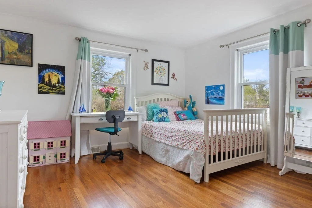 5 bed, 3 bath apartment for rent at 542 Commonwealth Ave Unit 542, Newton — photo 11 of 31