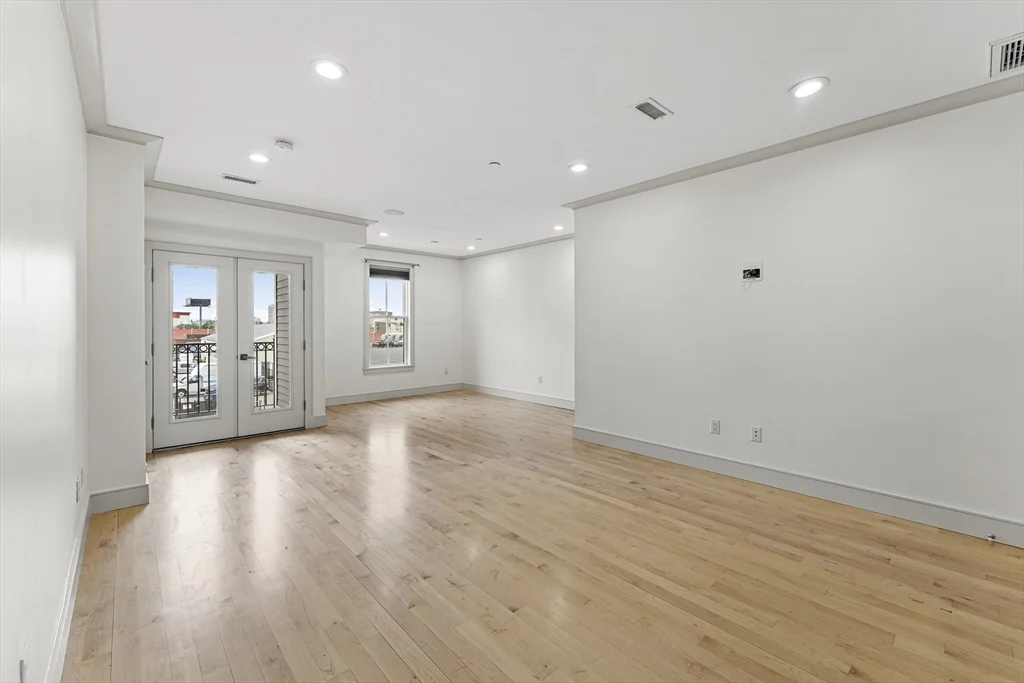 2 bed, 2 bath apartment for rent at 542 Dorchester Ave Unit 302, South Boston