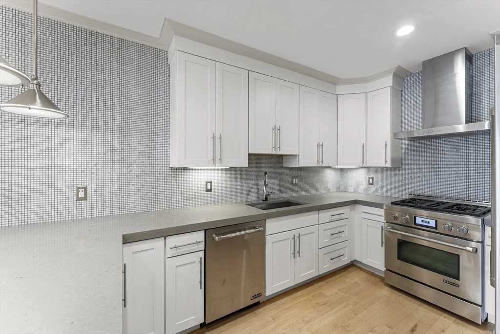 2 bed, 2 bath apartment for rent at 542 Dorchester Ave Unit 302, South Boston — photo 12 of 33