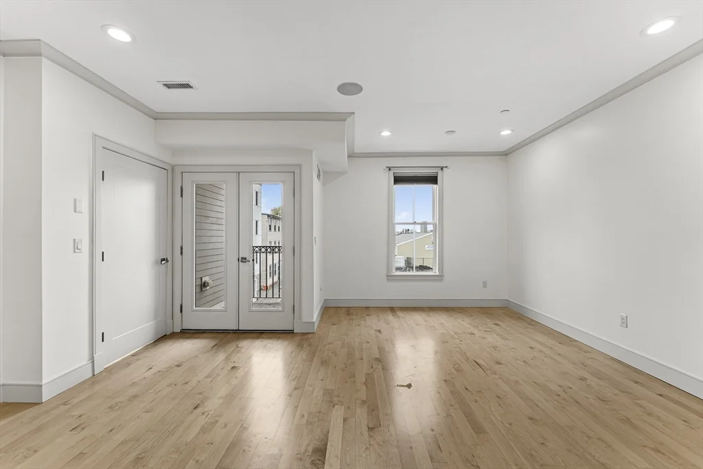 2 bed, 2 bath apartment for rent at 542 Dorchester Ave Unit 302, South Boston — photo 3 of 33