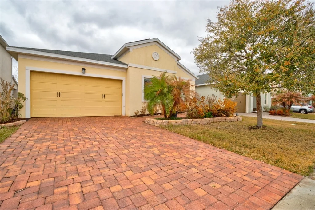 3 bed, 2 bath apartment for rent at 5424 Estero Loop Unit -, Port Orange — photo 1 of 23
