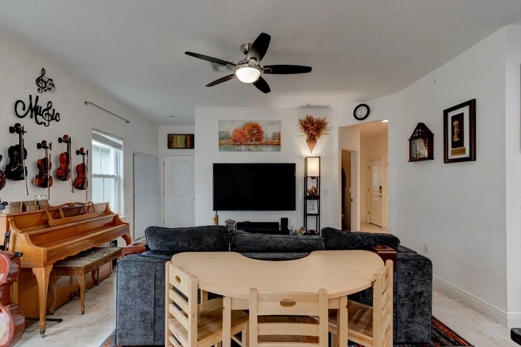 3 bed, 2 bath apartment for rent at 5424 Estero Loop Unit -, Port Orange — photo 6 of 23
