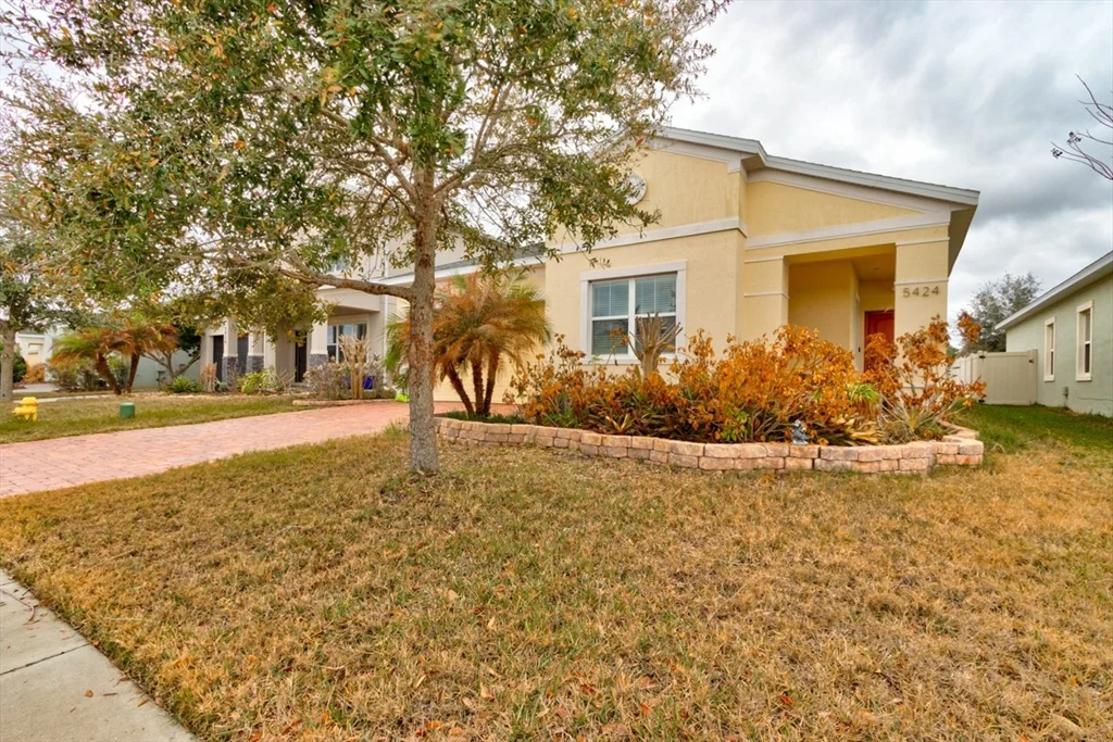 3 bed, 2 bath apartment for rent at 5424 Estero Loop Unit -, Port Orange — photo 2 of 23