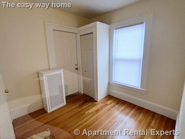 2 bed, 1 bath apartment for rent at 543 Broadway Unit 2, Magoun Square — photo 3 of 11