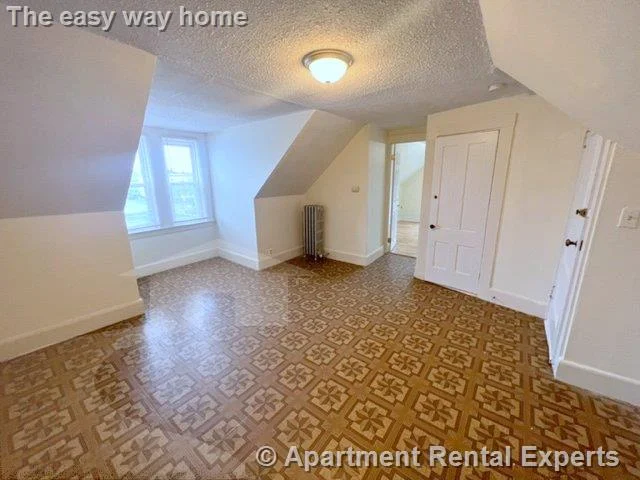 2 bed, 1 bath apartment for rent at 543 Broadway Unit 3, Magoun Square — photo 4 of 10
