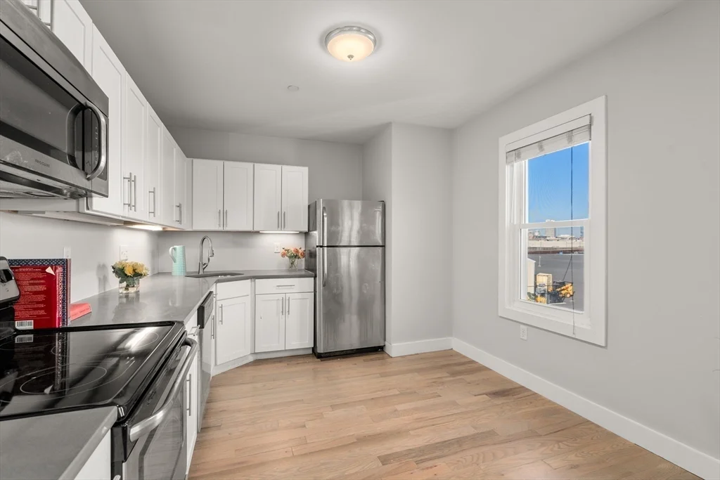 2 bed, 1 bath apartment for rent at 543 Dorchester Ave Unit 5, South Boston — photo 5 of 10
