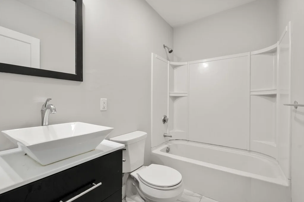 1 bed, 1 bath apartment for rent at 543 Dorchester Ave Unit 8, South Boston — photo 5 of 6