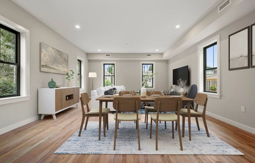 3 bed, 2 bath apartment for rent at 543 E 7th Unit 2, South Boston — photo 3 of 9