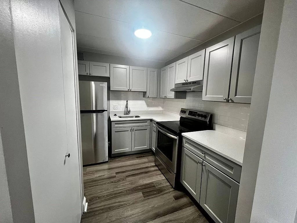 1 bed, 1 bath apartment for rent at 545 Centre St Unit 212, Jamaica Plain