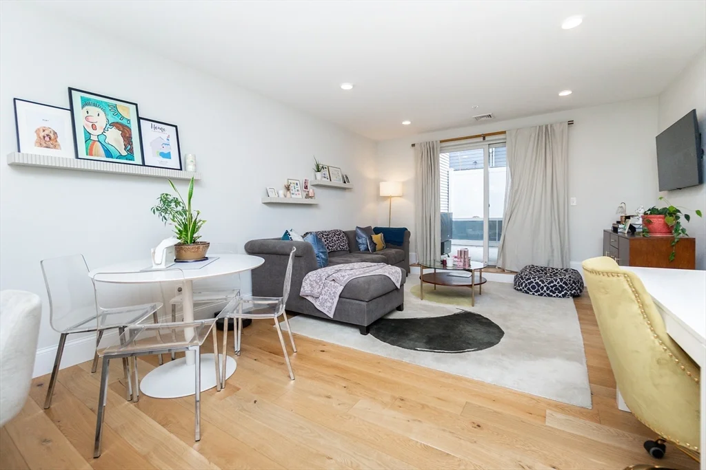 1 bed, 1 bath apartment for rent at 545 E 3rd St Unit 3, South Boston — photo 6 of 22