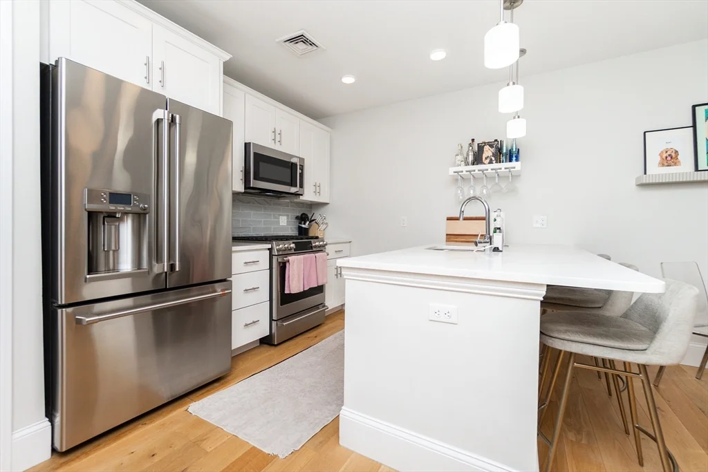1 bed, 1 bath apartment for rent at 545 E 3rd St Unit 3, South Boston — photo 3 of 22