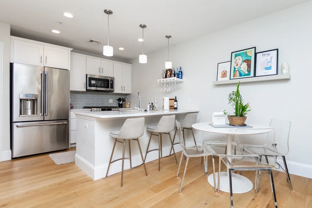 1 bed, 1 bath apartment for rent at 545 E 3rd St Unit 3, South Boston — photo 1 of 22