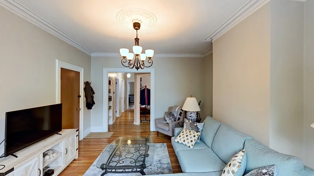 2 bed, 1 bath apartment for rent at 545 E 5th St Unit 2, South Boston — photo 3 of 13