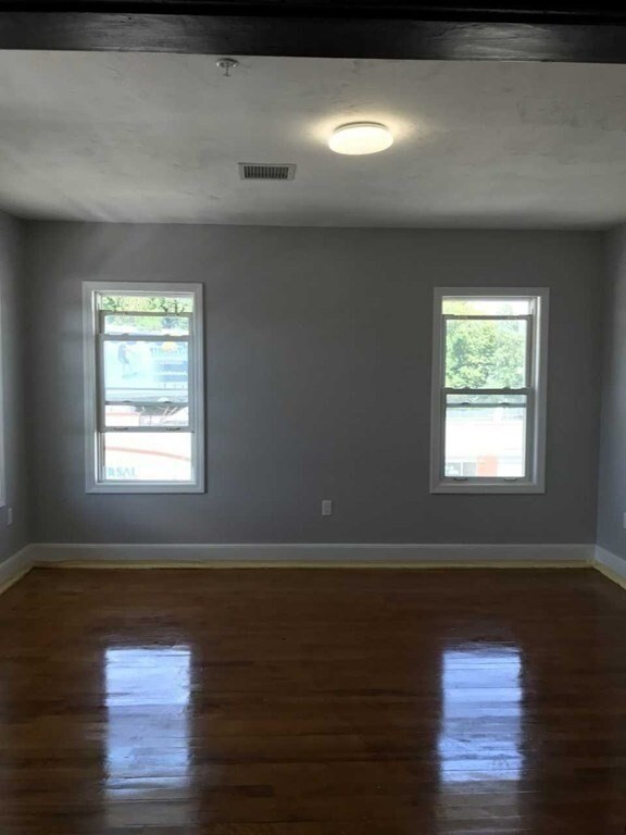 3 bed, 2 bath apartment for rent at 545 Park Ave Unit 3, Worcester — photo 4 of 19