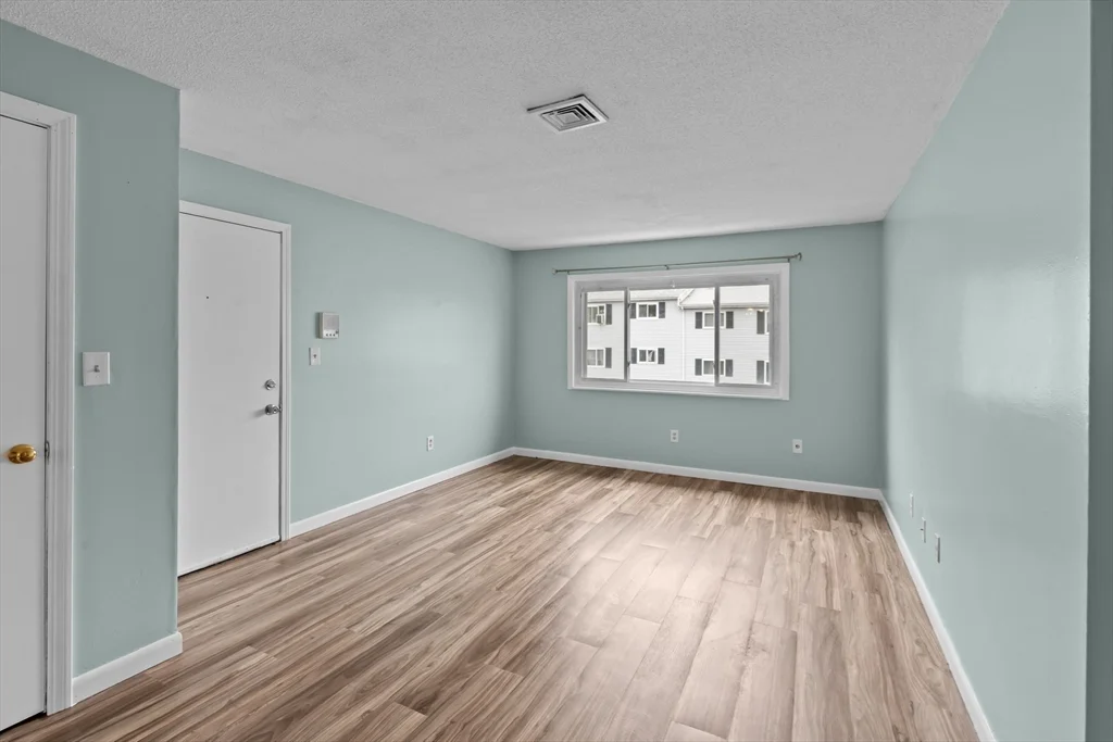 2 bed, 1 bath apartment for rent at 5455 North Main St Unit 13E, Fall River — photo 6 of 16