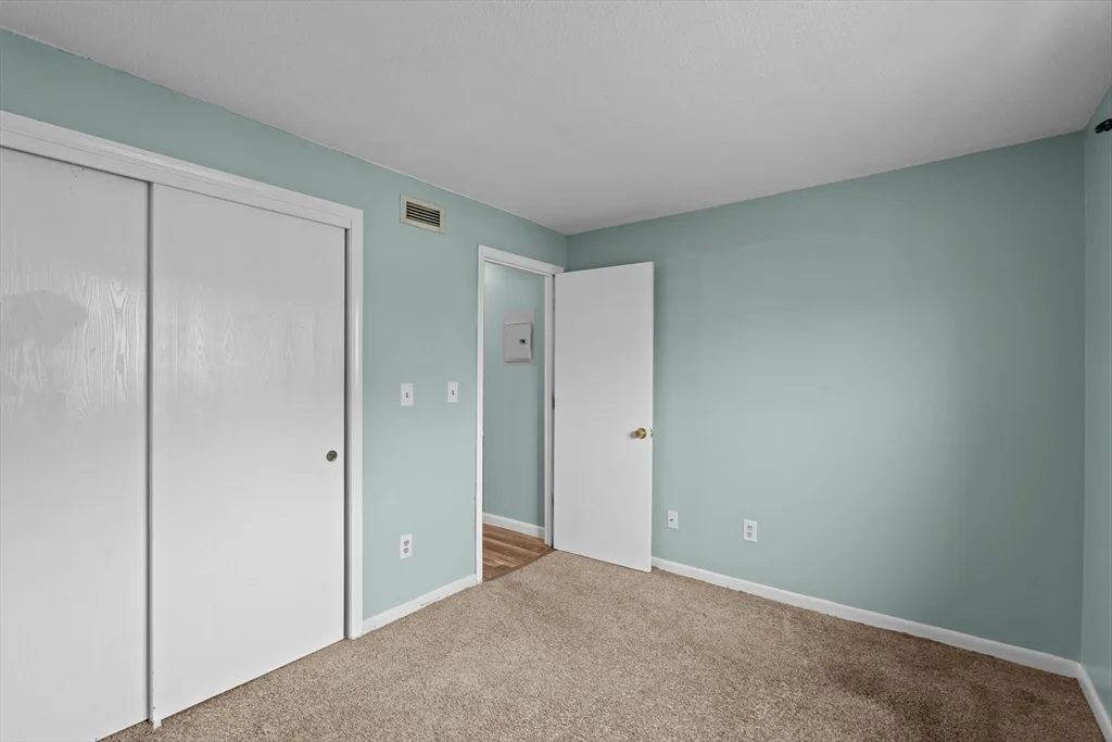2 bed, 1 bath apartment for rent at 5455 North Main St Unit 13E, Fall River — photo 13 of 16