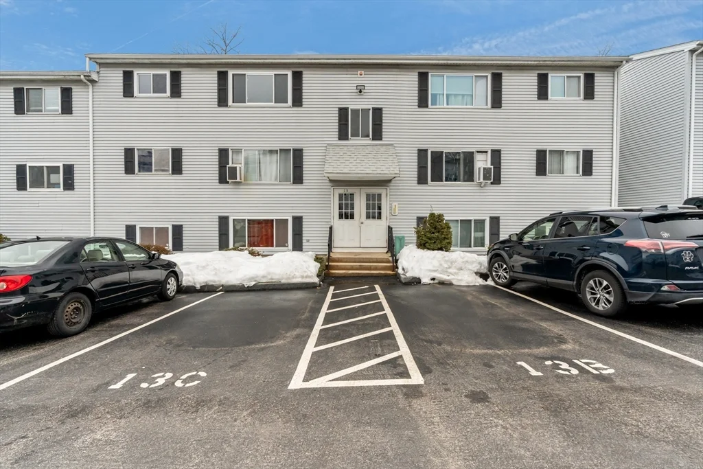2 bed, 1 bath apartment for rent at 5455 North Main St Unit 13E, Fall River