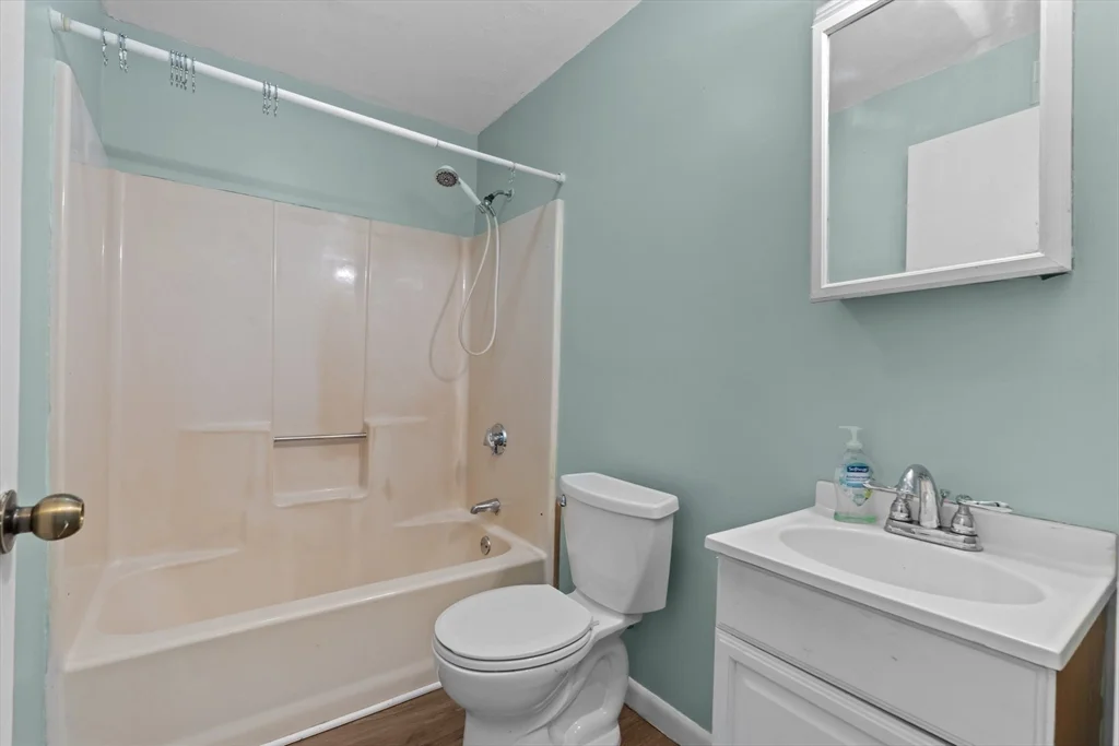 2 bed, 1 bath apartment for rent at 5455 North Main St Unit 13E, Fall River — photo 9 of 16