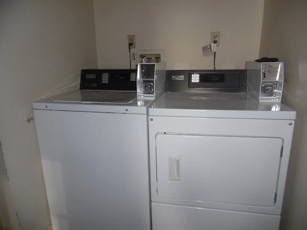 2 bed, 1 bath apartment for rent at 5455 North Main St Unit 21C, Fall River — photo 6 of 7