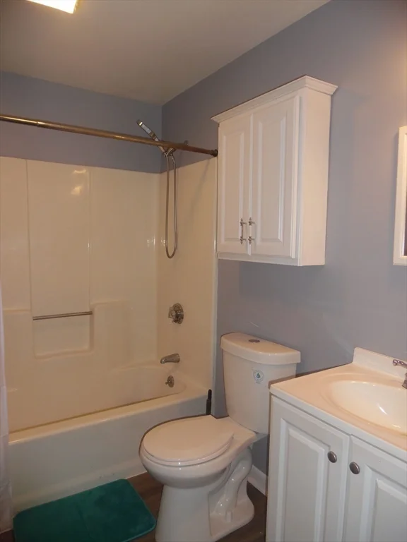 2 bed, 1 bath apartment for rent at 5455 North Main St Unit 21C, Fall River — photo 5 of 7