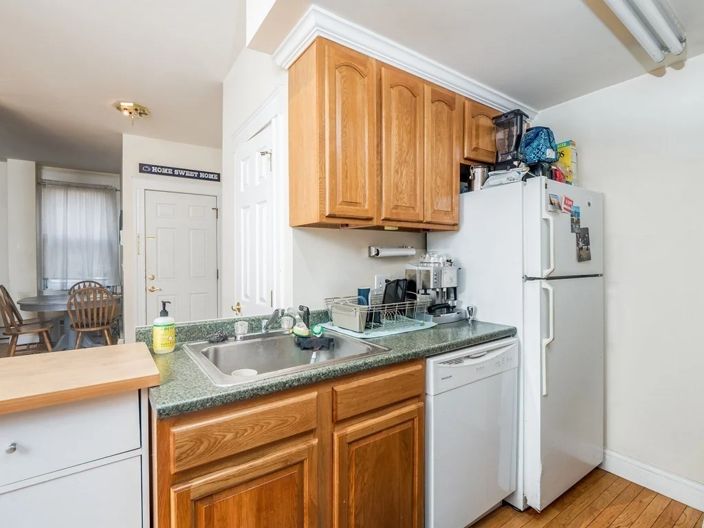 2 bed, 1 bath apartment for rent at 546 East 8th St Unit 1, South Boston — photo 6 of 27