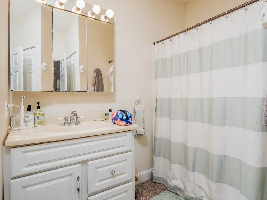 2 bed, 1 bath apartment for rent at 546 East 8th St Unit 1, South Boston — photo 14 of 27
