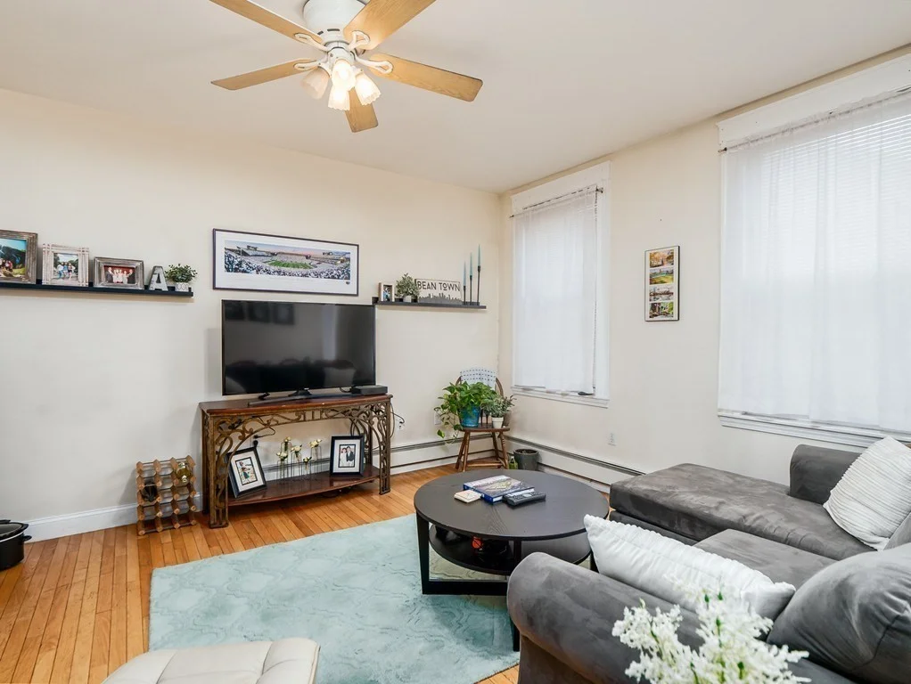 2 bed, 1 bath apartment for rent at 546 East 8th St Unit 1, South Boston
