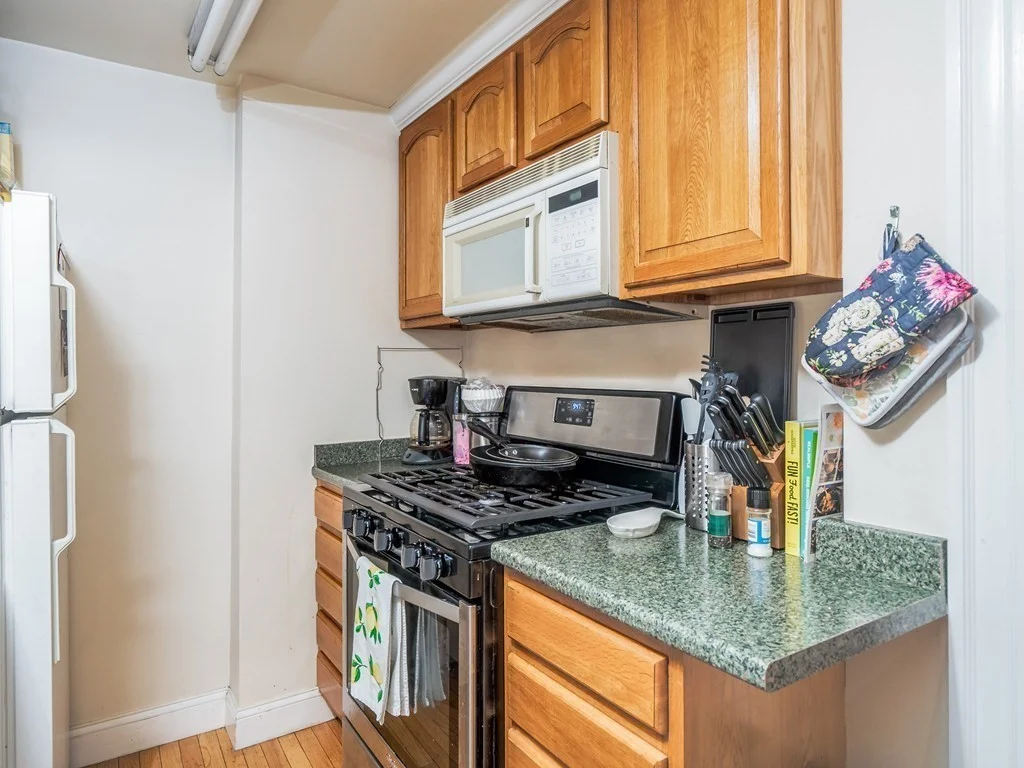 2 bed, 1 bath apartment for rent at 546 East 8th St Unit 1, South Boston — photo 7 of 27