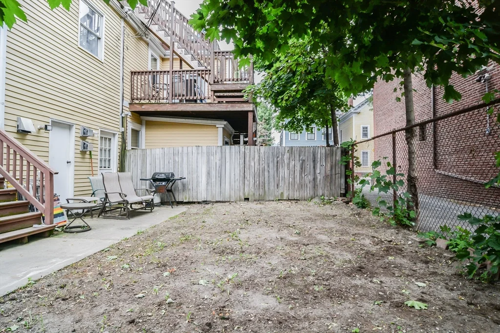 2 bed, 1 bath apartment for rent at 546 East 8th St Unit 1, South Boston — photo 26 of 27