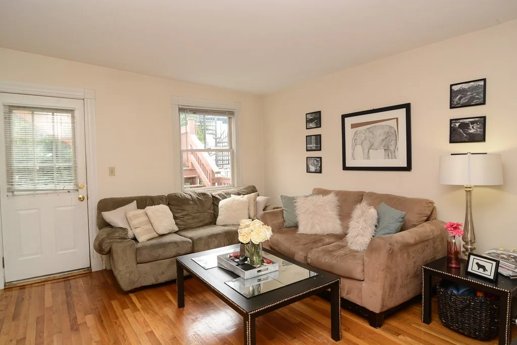 3 bed, 1 bath apartment for rent at 546 East 8th St Unit 2, South Boston — photo 1 of 28