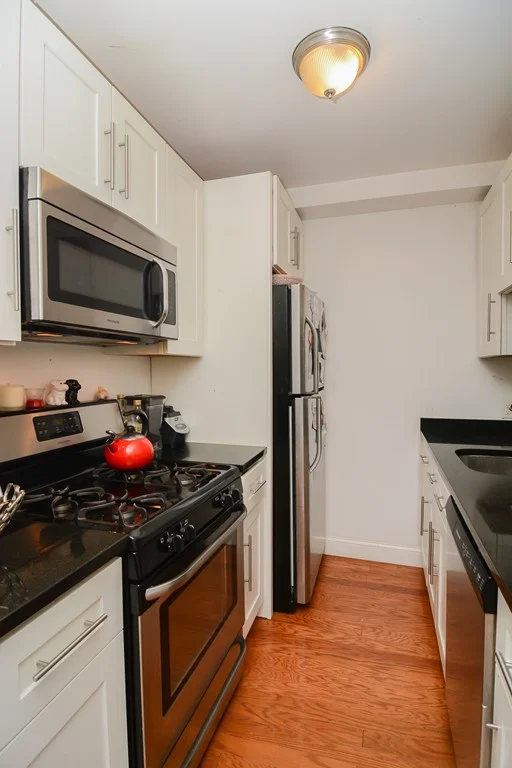 3 bed, 1 bath apartment for rent at 546 East 8th St Unit 2, South Boston — photo 19 of 28