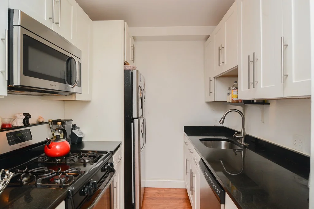 3 bed, 1 bath apartment for rent at 546 East 8th St Unit 2, South Boston — photo 17 of 28