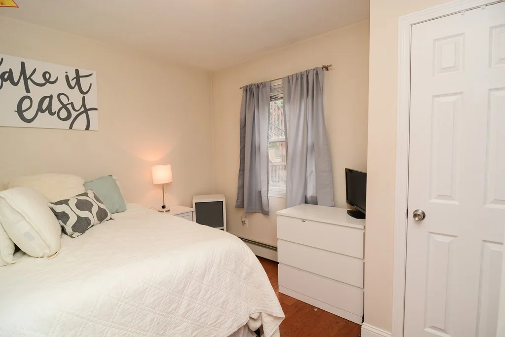 3 bed, 1 bath apartment for rent at 546 East 8th St Unit 2, South Boston — photo 9 of 28