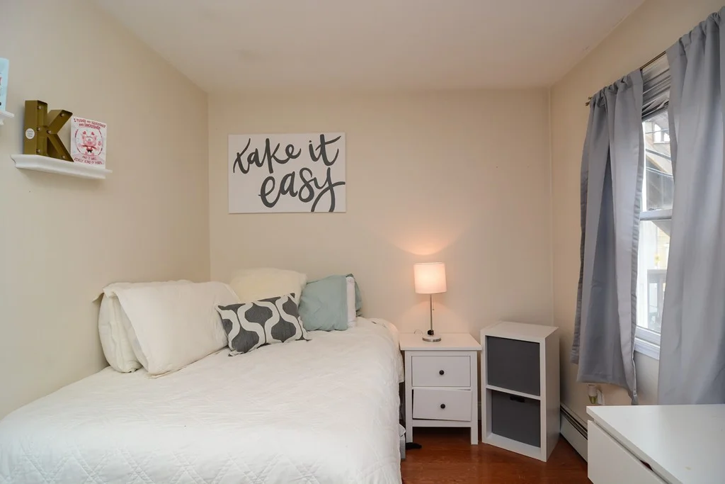 3 bed, 1 bath apartment for rent at 546 East 8th St Unit 2, South Boston — photo 7 of 28