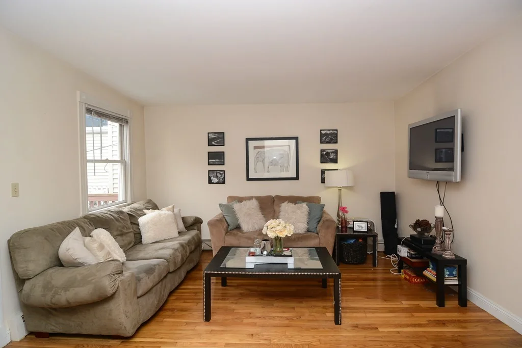 3 bed, 1 bath apartment for rent at 546 East 8th St Unit 2, South Boston — photo 4 of 28