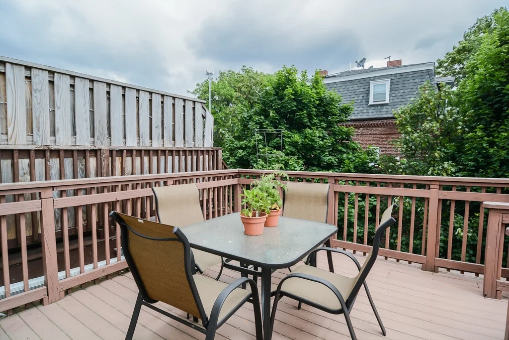 2 bed, 1 bath apartment for rent at 546 East 8th St Unit 3, South Boston — photo 27 of 32