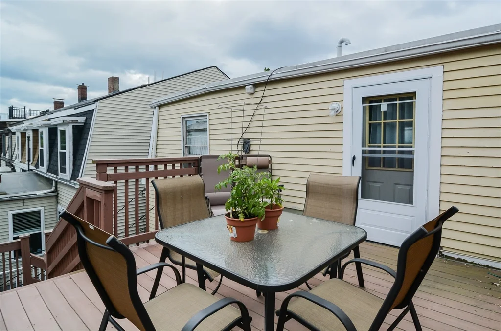 2 bed, 1 bath apartment for rent at 546 East 8th St Unit 3, South Boston — photo 25 of 32