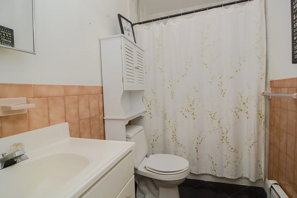 2 bed, 1 bath apartment for rent at 546 East 8th St Unit 3, South Boston — photo 21 of 32