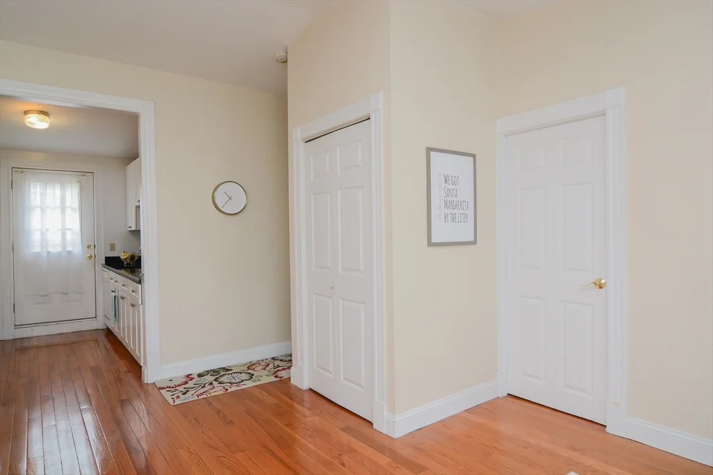 2 bed, 1 bath apartment for rent at 546 East 8th St Unit 3, South Boston — photo 6 of 32