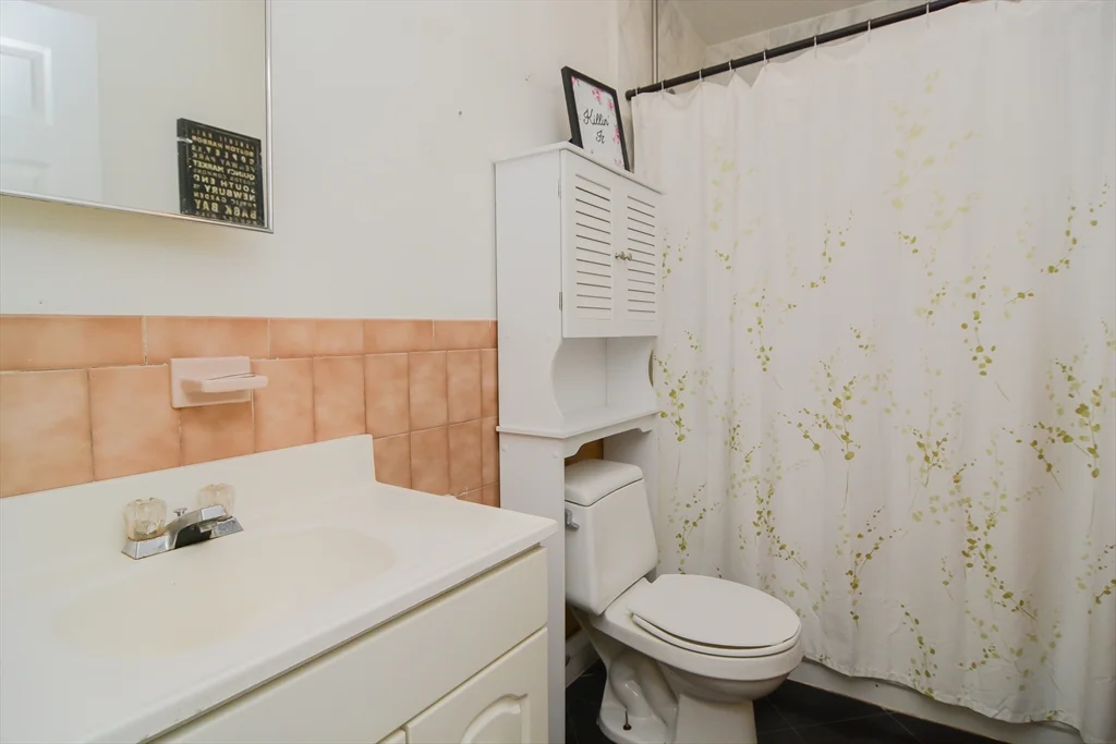 2 bed, 1 bath apartment for rent at 546 East 8th St Unit 3, South Boston — photo 23 of 32