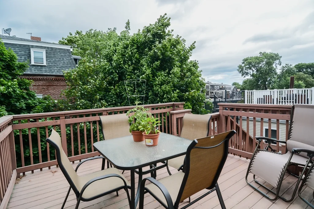 2 bed, 1 bath apartment for rent at 546 East 8th St Unit 3, South Boston — photo 26 of 32