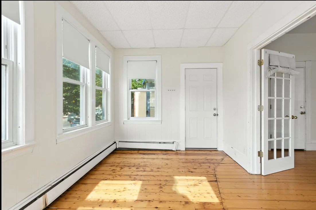 3 bed, 2 bath apartment for rent at 547 Broadway Unit 1, South Medford — photo 1 of 9