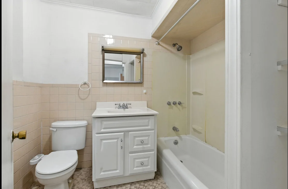 3 bed, 2 bath apartment for rent at 547 Broadway Unit 1, South Medford — photo 9 of 9
