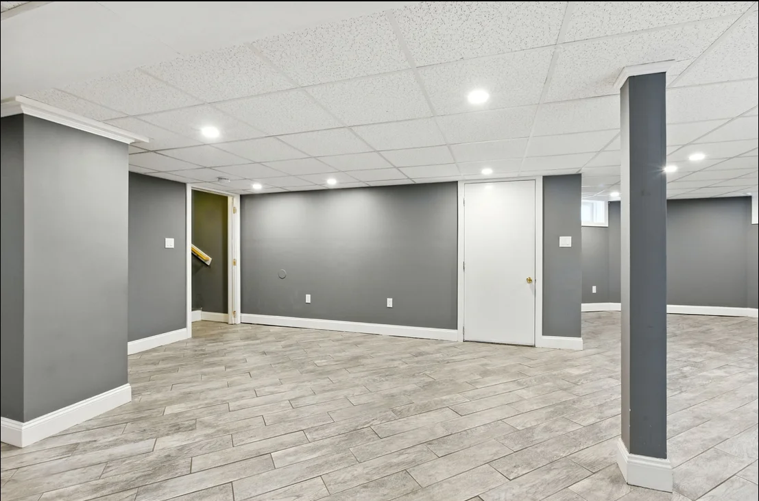 3 bed, 2 bath apartment for rent at 547 Broadway Unit 1, South Medford — photo 5 of 9