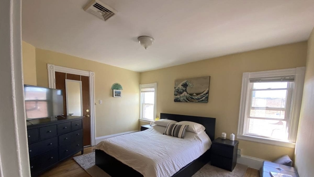1 bed, 1 bath apartment for rent at 547 Broadway Unit 3, Ball Square — photo 1 of 9