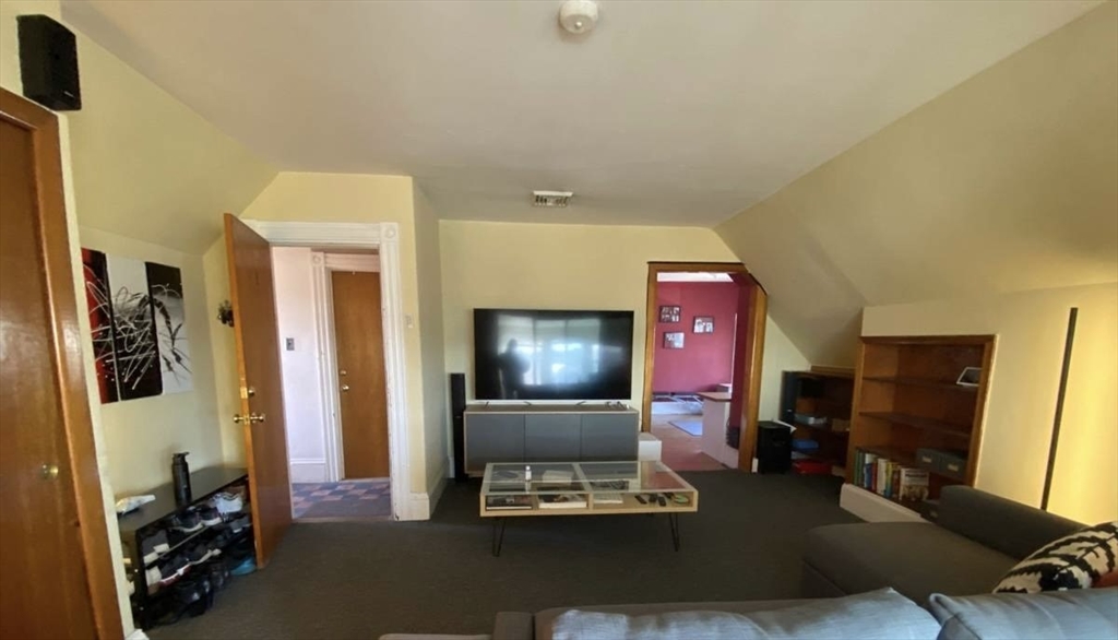 1 bed, 1 bath apartment for rent at 547 Broadway Unit 3, Ball Square — photo 9 of 9